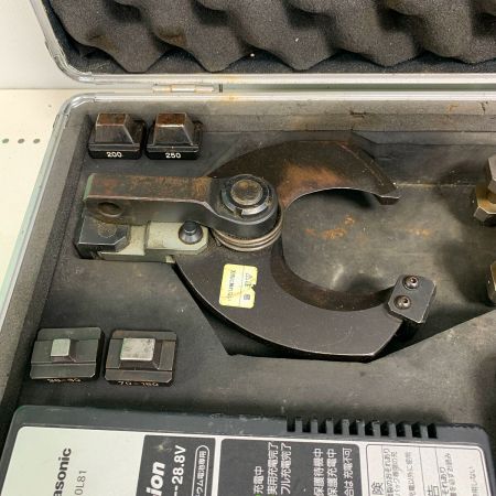  Panasonic パナソニック 充電圧着器　充電器・充電池1個・ケース付 EZ46A4