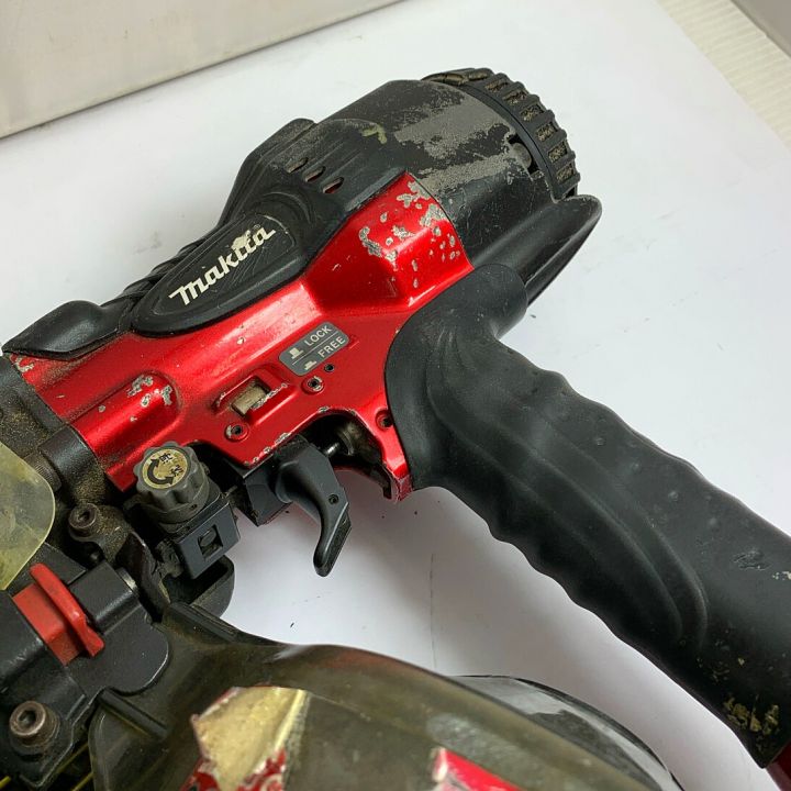 MAKITA マキタ 65mm 高圧エア釘打 ケース（破損あり）付 AN630H レッド｜中古｜なんでもリサイクルビッグバン