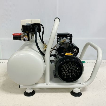  PAOCK ミニオイルレスエアコンプレッサ　コード式 MOL-0405PA ホワイト