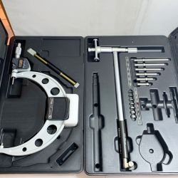 ♭♭ Mitutoyo マイクロメーター　&　シリンダーゲージ　欠品あり　【動作未確認】【現状販売】 IP65 Aランク