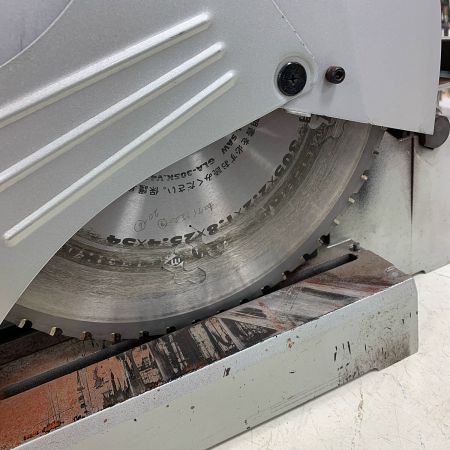  MAKITA マキタ 12型　コードレス式チップソー切断機　赤いヨゴレあり LC1200 ブルー