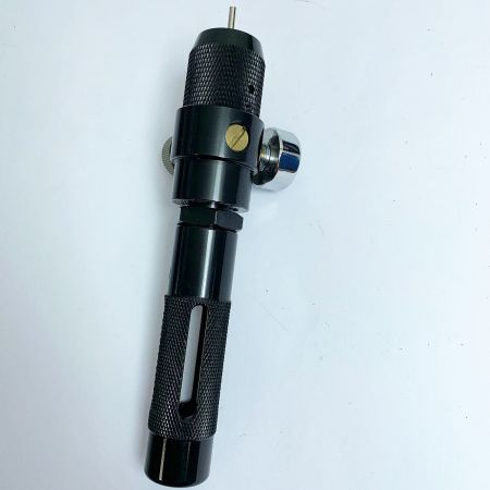  チャージャー MADBULL AIRSOFT CO2 チャージャー