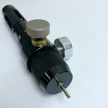  チャージャー MADBULL AIRSOFT CO2 チャージャー