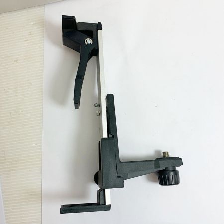  Hilti ヒルティ レーザー墨出し器 【通電のみ確認】10.8V　充電器、バッテリ、三脚、ケース付き PM40-MG レッド