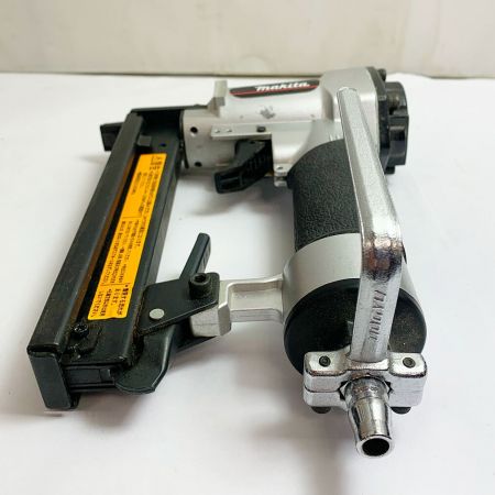  MAKITA マキタ エアタッカ　本体のみ AT1025BZK グレー