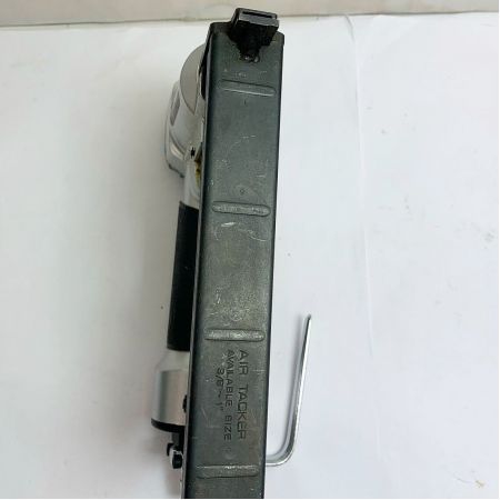  MAKITA マキタ エアタッカ　本体のみ AT1025BZK グレー