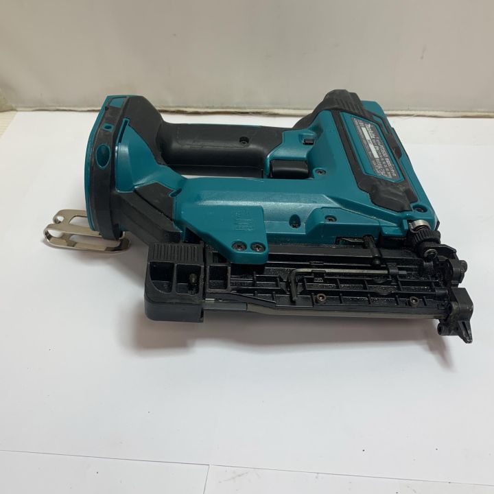 MAKITA マキタ 18v 充電式ピンタッカ 本体のみ PT353D ブルー - 中古 