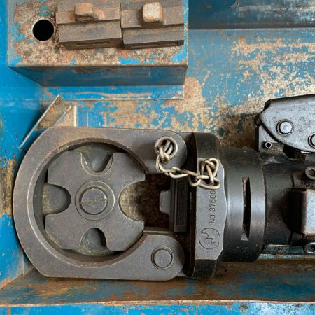  IZUMI 手動油圧式圧着工具 9号K ケース（サビあり）付