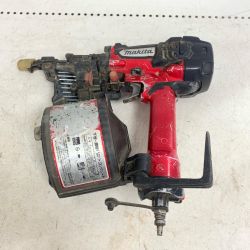 ♭♭ MAKITA マキタ 高圧エア釘打機　 先端のプラスチック欠けあり　本体のみ AN635H Cランク