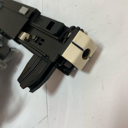  MAKITA マキタ 18Ｖ　充電式オートパックスクリュードライバー　本体のみ FR451D