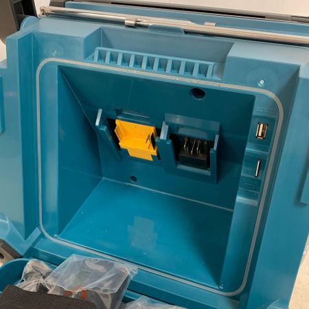  MAKITA マキタ バッテリー式ラジオ ケーブル、リモコン、アダプター付属 TV100