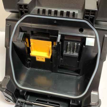  MAKITA マキタ バッテリー式スピーカー　本体のみ MR203