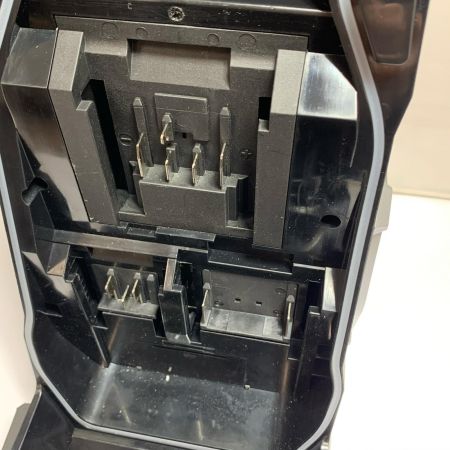  MAKITA マキタ バッテリー式ラジオ   アダプター付 MR002G ブラック