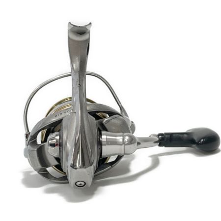  DAIWA ダイワ スピニングリール 12　LUVIAS 3012H  055976