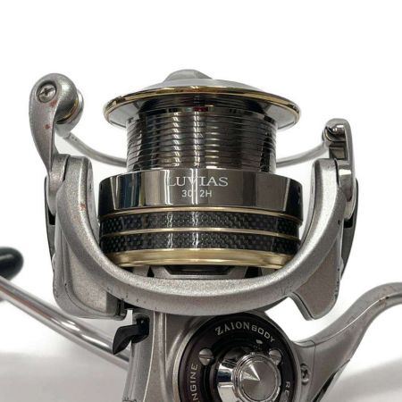  DAIWA ダイワ スピニングリール 12　LUVIAS 3012H  055976