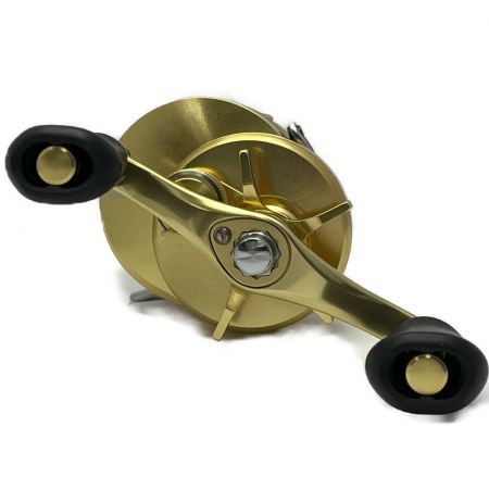  SHIMANO シマノ ベイトリール　18 CALCUTTA CONQUEST 300 03863