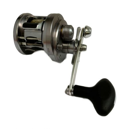  SHIMANO シマノ 09 カルカッタコンクエスト 200DC シングルハンドル付 ベイトリール 02281