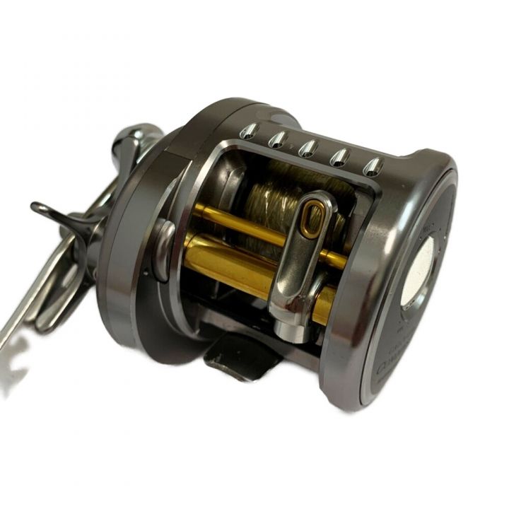 SHIMANO シマノ 09 カルカッタコンクエスト 200DC シングルハンドル付 ベイトリール 02281｜中古｜なんでもリサイクルビッグバン