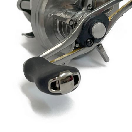  SHIMANO シマノ  カルカッタコンクエストBFS HG ベイトリール 03676