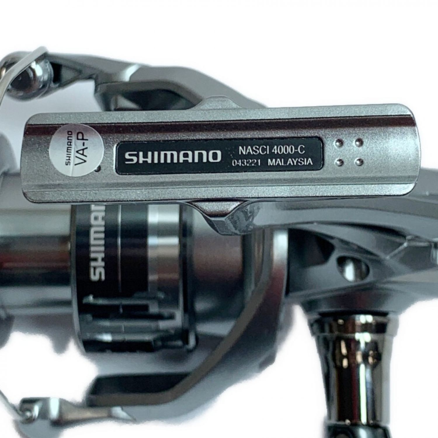 中古】 SHIMANO シマノ スピニングリール 21ナスキー 4000 043221 A