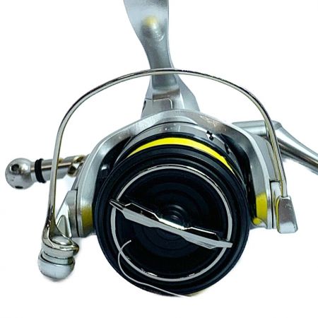  SHIMANO シマノ スピニングリール　19ストラディック C3000XG　リールスタンド付 04020