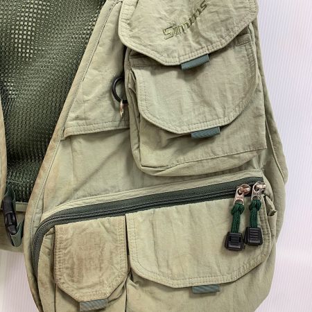  SIMMS フィッシングベスト 着用感あり 目立つヨゴレあり カーキ x グリーン系 S/Mサイズ