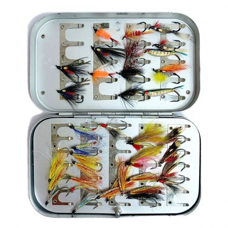  RICHARD WHEATLEY フライケース　ウエットフライ付 シルバー