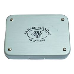 ★★ RICHARD WHEATLEY フライケース　サビあり Cランク