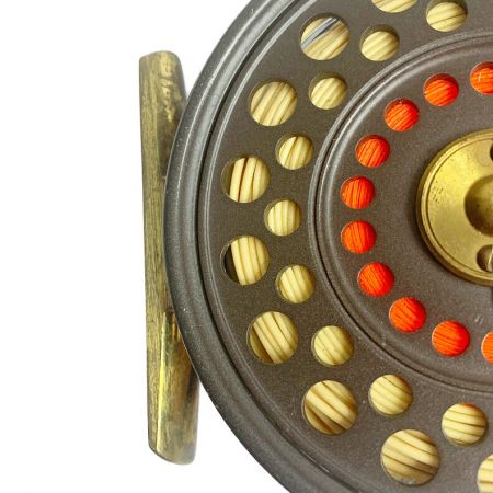  HOUSE OF HARDY L.R.H Lightweight フライリール　ケース付 L.R.H ﾗｲﾄｳｪｲﾄ キズあり