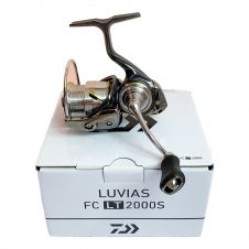 中古】 DAIWA ダイワ スピニングリール 12 LUVIAS 3012H 055976 C