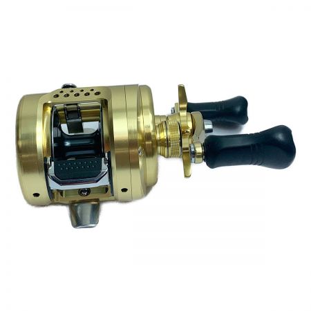  SHIMANO シマノ 18カルカッタコンクエスト300　ベイトリール 03863