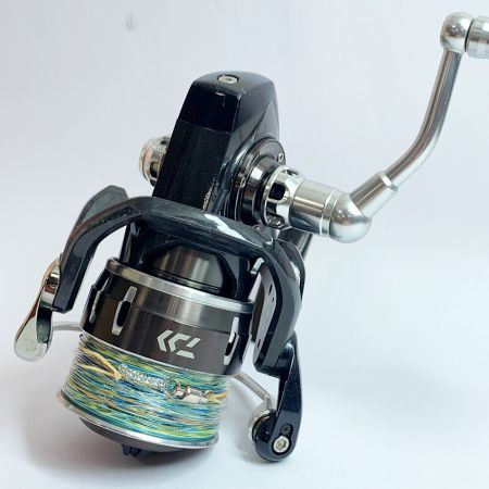  DAIWA ダイワ キャタリナ 4000H スピニングリール　 059583 スプールエッジ傷あり　本体のみ