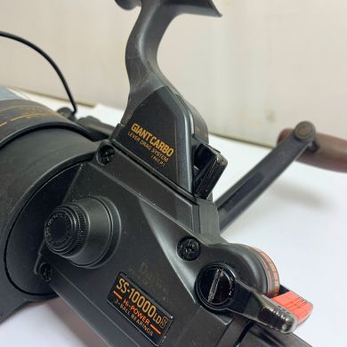 DAIWA ダイワ ジャイアントカーボ GIANT CARBO スピニングリール