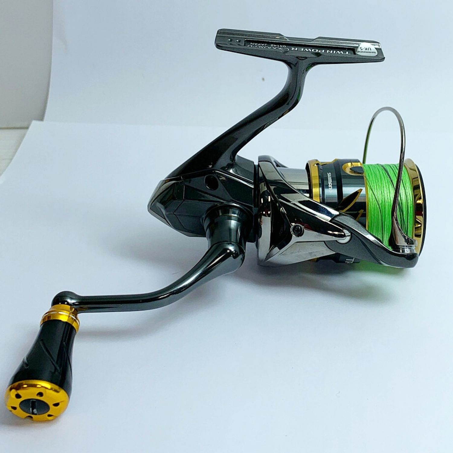 中古】 SHIMANO シマノ 20ツインパワーC3000XG ゴメクサスノブ付属