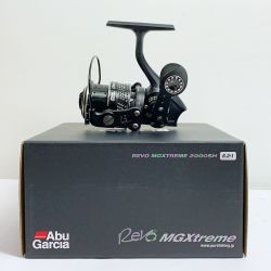★★ Abu Garcia アブガルシア スピニングリール　ややキズあり REVO MGXTREME 2000SH Bランク