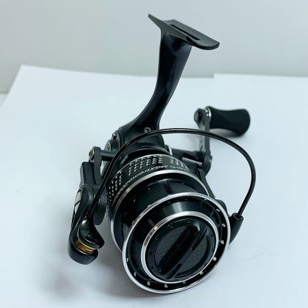  Abu Garcia アブガルシア スピニングリール　ややキズあり REVO MGXTREME 2000SH
