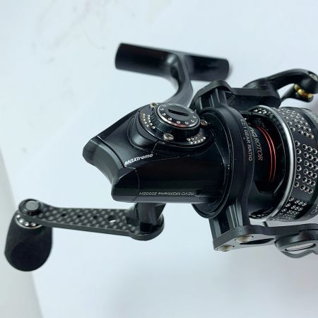  Abu Garcia アブガルシア スピニングリール　ややキズあり REVO MGXTREME 2000SH