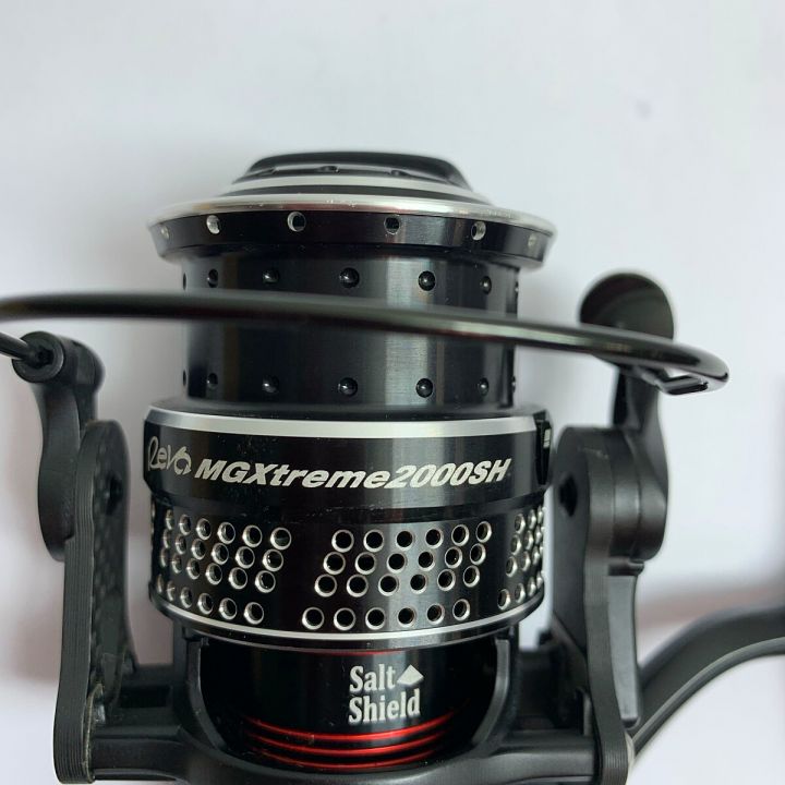 Abu Garcia アブガルシア スピニングリール ややキズあり REVO MGXTREME 2000SH｜中古｜なんでもリサイクルビッグバン