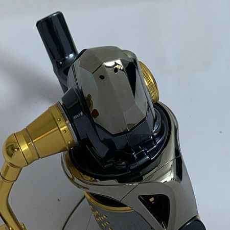  SHIMANO シマノ  10ステラ C2500HGS　スピニングリール 02429 ハンドルノブ（CARDIFF　花梨)