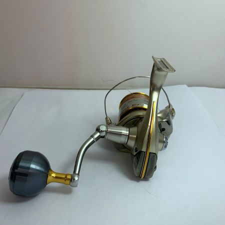  SHIMANO シマノ 06ツインパワー 4000　スピニングリール 01987 本体のみ　キズ、スレ、ヨゴレ、剥がれあり