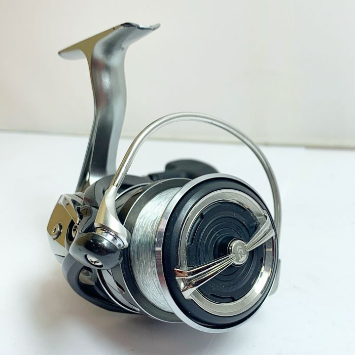 DAIWA ダイワ カルディア CALDIA 4000-CXH スピニングリール 本体のみ 056043｜中古｜なんでもリサイクルビッグバン