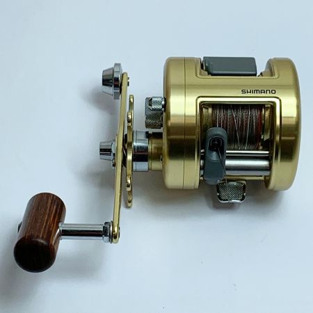 SHIMANO シマノ カルカッタ小船400 ベイトリール　 RF300401