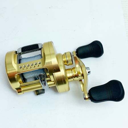  SHIMANO シマノ 18カルカッタコンクエスト 401　ベイトリール 03866