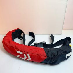 ★★ DAIWA ダイワ インフレータブル ライフジャケット 小型船舶用救命胴衣　桜マーク　たばこ臭あり DF-2709 Aランク