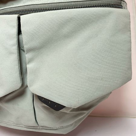  SIMMS シムス　フィッシングベスト　細かなヨゴレあり　Sサイズ