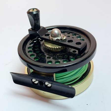  ビリーペイト フライリール　打痕跡あり　731　本体のみ