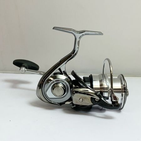  DAIWA ダイワ 18イグジスト LT3000CH　スピニングリール　箱、ポーチ付 055720