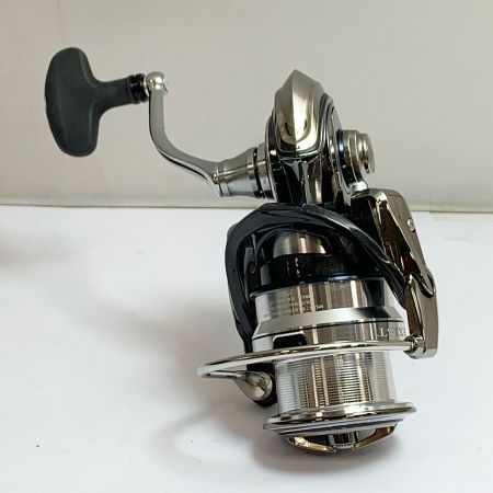  DAIWA ダイワ 18イグジスト LT3000CH　スピニングリール　箱、ポーチ付 055720