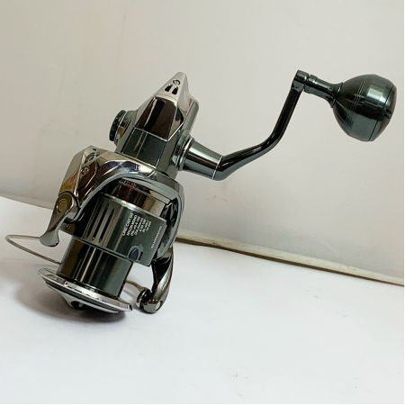  SHIMANO シマノ 22ステラ 4000XG スピニングリール　本体のみ　細かなキズ、スレあり 043962