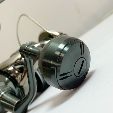  SHIMANO シマノ 22ステラ 4000XG スピニングリール　本体のみ　細かなキズ、スレあり 043962